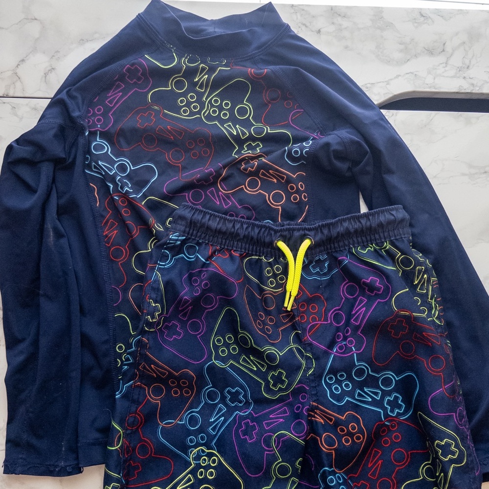 GUC Lands’ End XS swim trunk rashguard lot video game theme navy